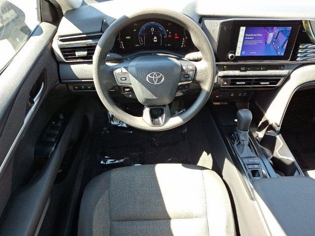 Used 2025 Toyota Camry LE FWD image 11