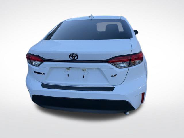 Used 2025 Toyota Corolla LE FWD image 8