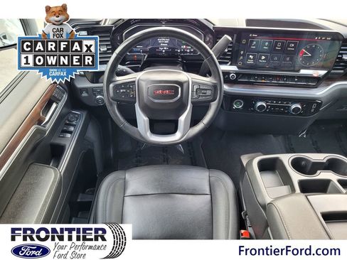 Used 2024 GMC Sierra 1500 SLT image 9