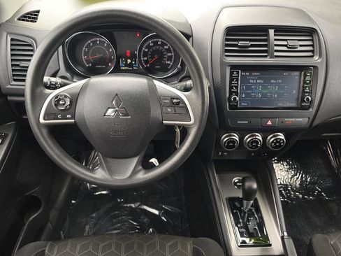 Used 2024 Mitsubishi Outlander Sport ES AWD/4WD image 14
