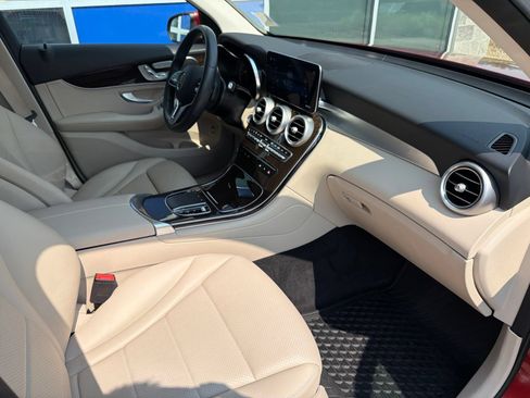 Used 2021 Mercedes-Benz GLC 300 4MATIC image 27