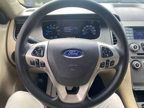 Used 2015 Ford Taurus SE image 17