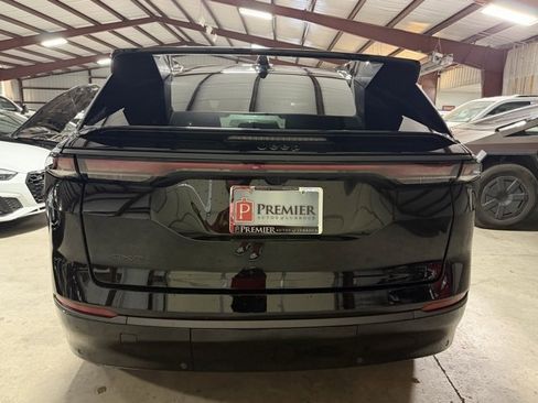 Used 2025 Jeep Wagoneer S Limited image 7