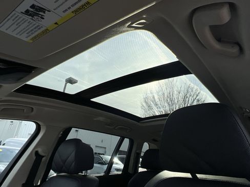 Used 2023 BMW X7 xDrive40i w/ Executive Package image 25