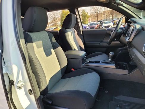 Used 2023 Toyota Tacoma TRD Off-Road image 20