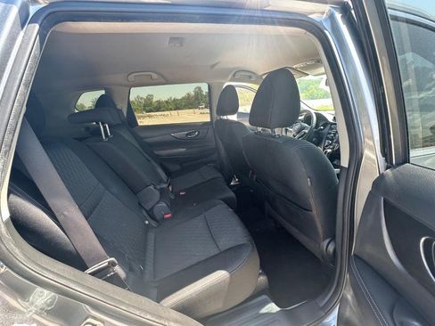 Used 2017 Nissan Rogue S AWD/4WD image 13