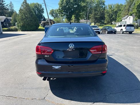 Used 2014 Volkswagen Jetta GLI Autobahn FWD image 4