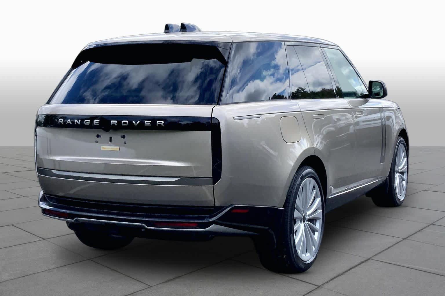 New 2026 Land Rover Range Rover SE AWD/4WD image 3