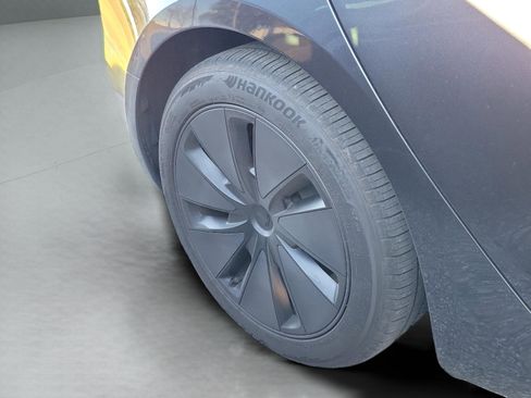 Used 2025 Tesla Model 3 Long Range image 26