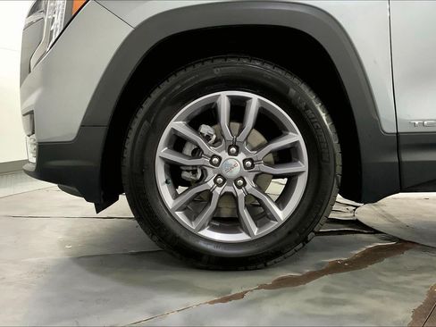 Used 2023 GMC Terrain SLT AWD/4WD image 9