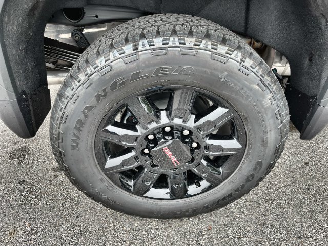 New 2026 GMC Sierra 2500 AT4 w/ AT4 Premium Plus Package AWD/4WD image 27