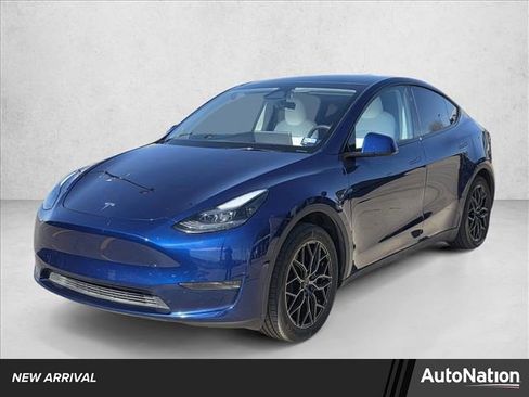 Used 2024 Tesla Model Y 2WD image 1