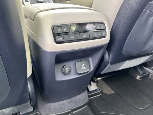 Used 2023 Hyundai Palisade Calligraphy image 22
