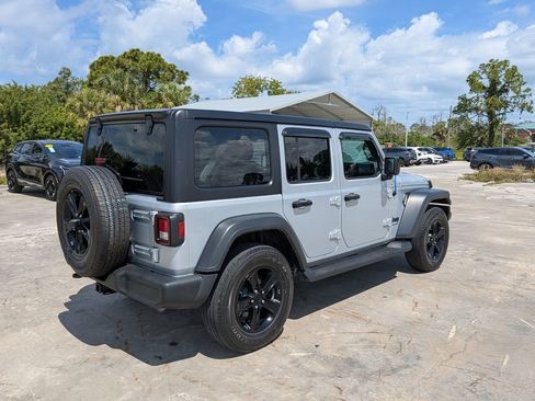 Used 2023 Jeep Wrangler Unlimited Sport AWD/4WD image 8