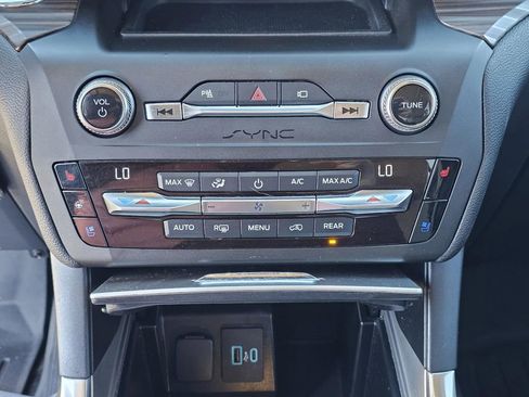 Used 2020 Ford Explorer Limited w/ Class III Trailer Tow Package image 26