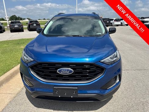 Used 2022 Ford Edge SEL w/ Sport Appearance Package AWD/4WD image 2