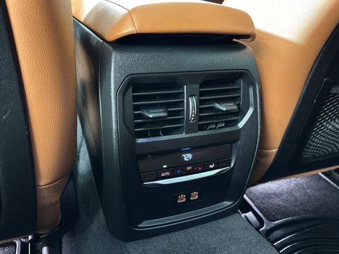 Used 2023 BMW i4 eDrive35 image 31