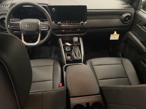 New 2026 Chevrolet Colorado Trail Boss w/ Midnight Edition AWD/4WD image 12