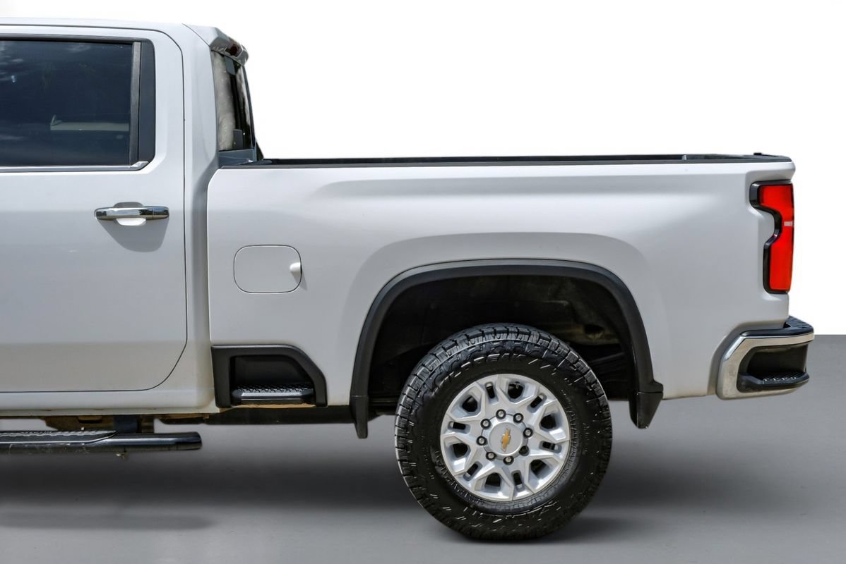 Used 2025 Chevrolet Silverado 2500 LTZ w/ LTZ Convenience Package AWD/4WD image 11