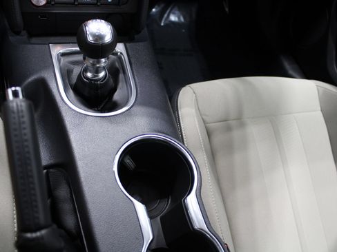 Used 2021 Ford Mustang GT RWD image 27