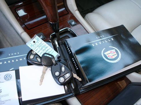 Used 2002 Cadillac Seville SLS w/ Premium Luxury Pkg image 19