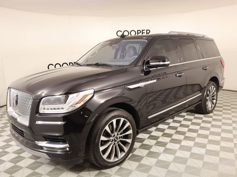 Used 2020 Lincoln Navigator Reserve w/ Luxury Package image 11