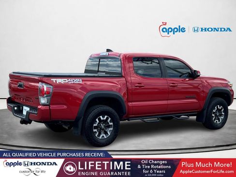 Used 2023 Toyota Tacoma TRD Off-Road w/ Technology Package AWD/4WD image 5