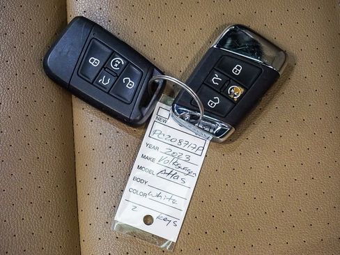 Used 2023 Volkswagen Atlas Cross Sport SE image 20