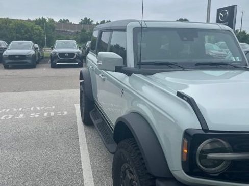 Used 2024 Ford Bronco Outer Banks AWD/4WD image 5