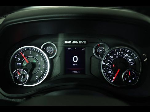 Used 2023 RAM 1500 Big Horn AWD/4WD image 25