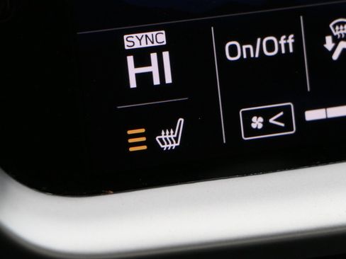 Used 2022 Subaru Legacy Premium image 21