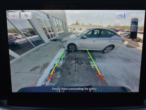 Used 2021 Ford F150 Lariat w/ Equipment Group 502A High image 34