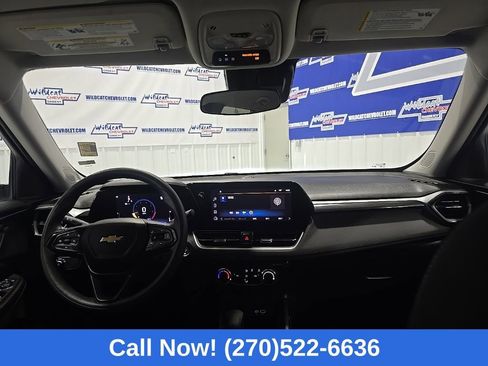 Used 2025 Chevrolet TrailBlazer LT FWD image 25