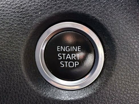 Used 2023 Toyota Corolla SE w/ SE Premium Package FWD image 29