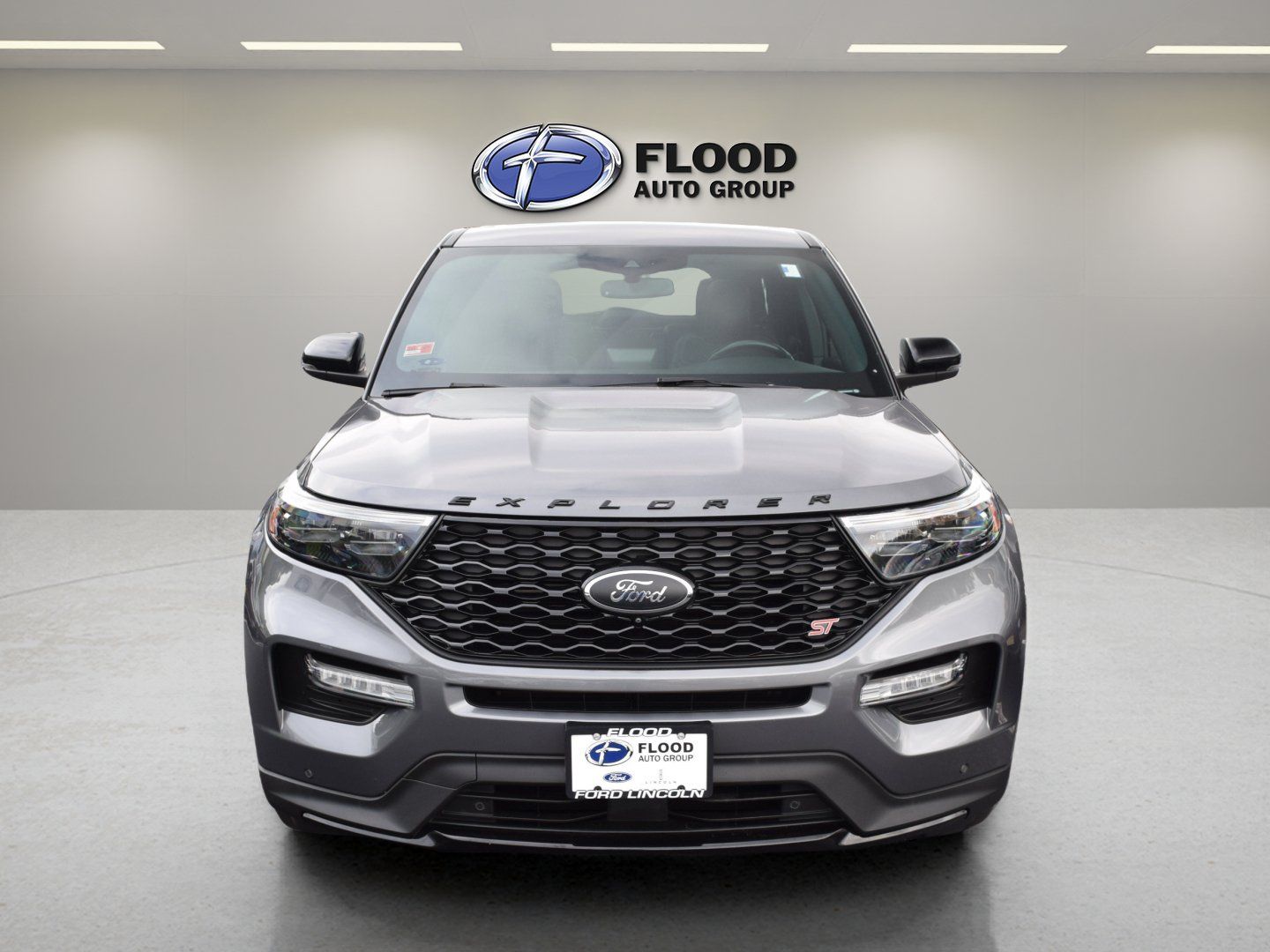 Used 2022 Ford Explorer ST w/ ST Street Pack AWD/4WD image 2