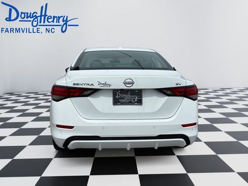 Used 2024 Nissan Sentra SV FWD image 4