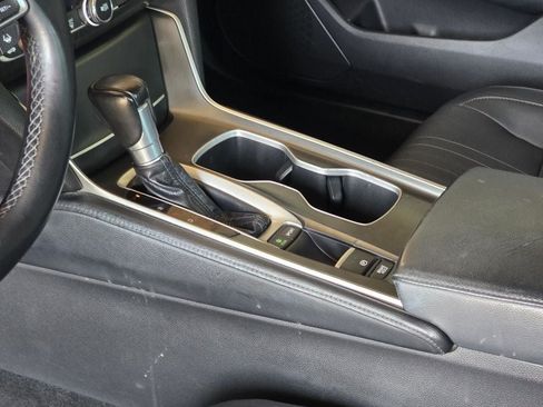 Used 2018 Honda Accord Touring image 24