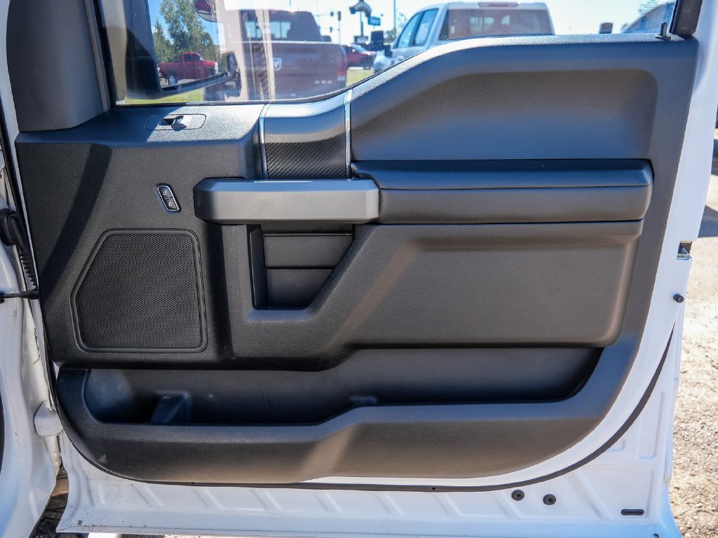Used 2018 Ford F150 XLT w/ Equipment Group 302A Luxury AWD/4WD image 16