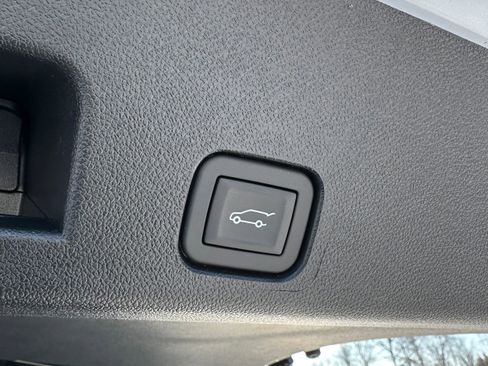 New 2026 Chevrolet Traverse LT w/ Sun and Wheel Package AWD/4WD image 29