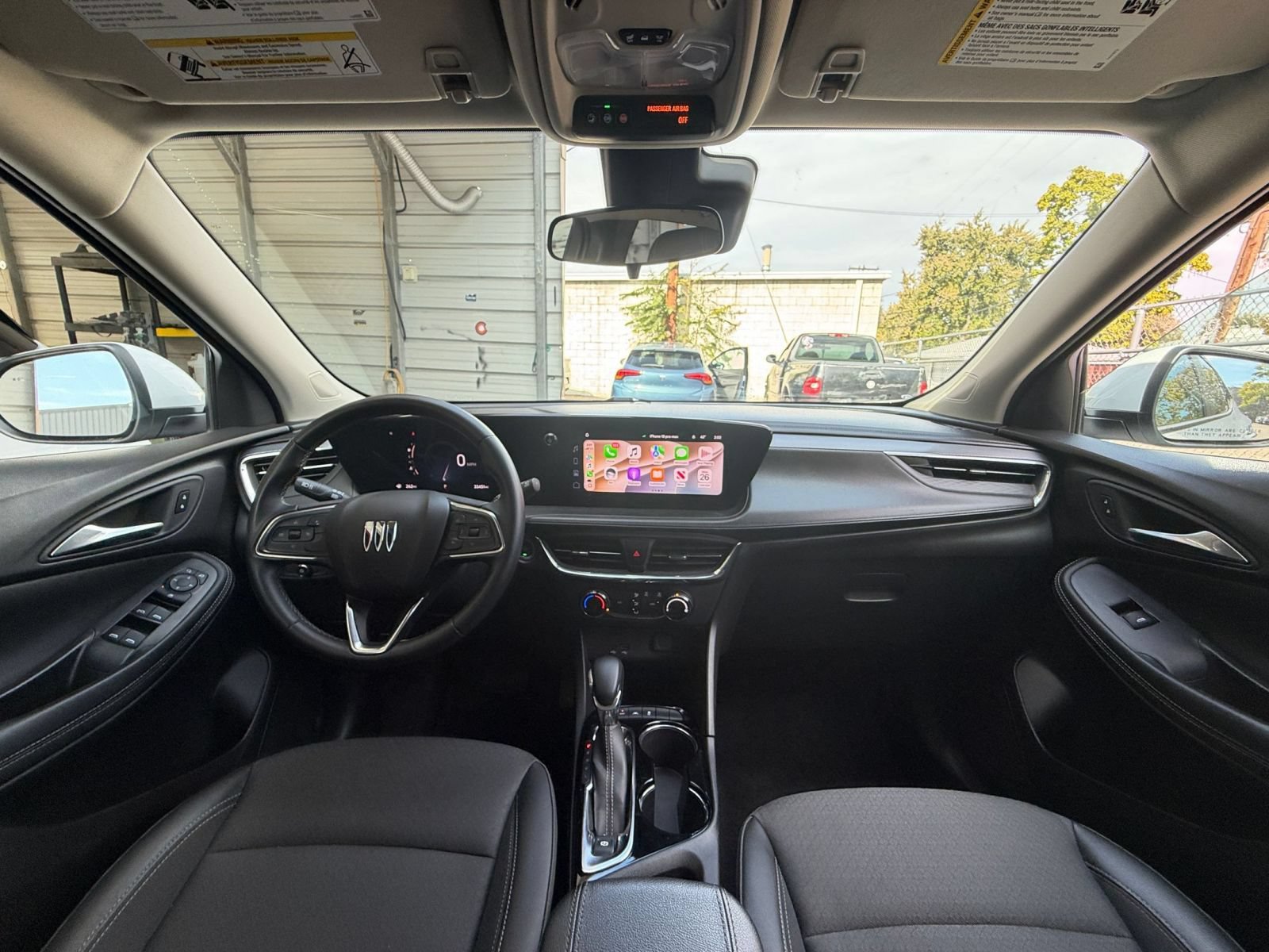 Used 2025 Buick Encore GX Preferred AWD/4WD image 32