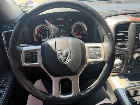 Used 2018 RAM 1500 Laramie w/ Convenience Group AWD/4WD image 19