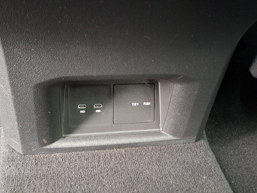 Used 2023 Volkswagen Atlas SEL AWD/4WD image 15