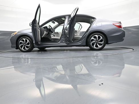 Certified 2017 Honda Accord EX-L image 49