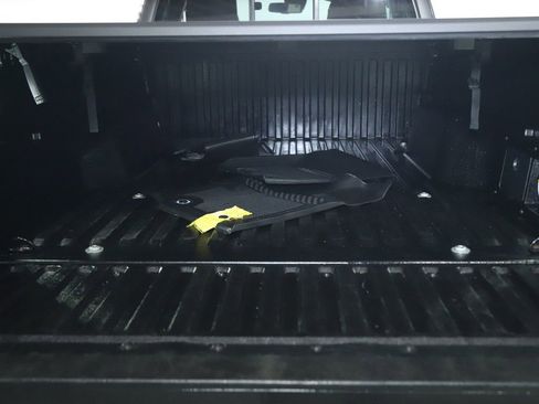 Used 2022 Toyota Tacoma TRD Sport image 29