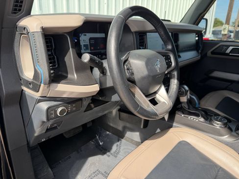 Used 2022 Ford Bronco Wildtrak AWD/4WD image 18