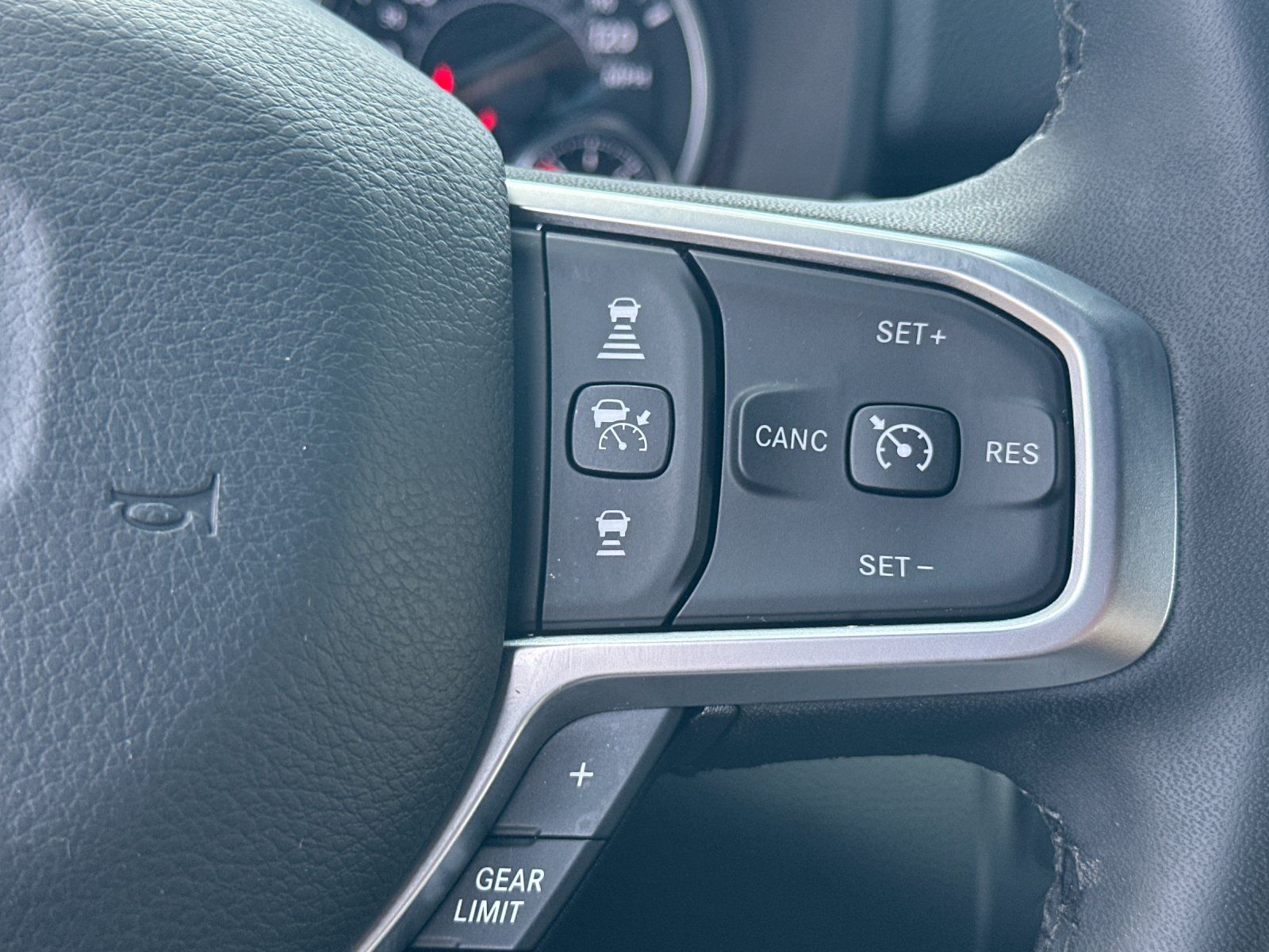 Used 2025 RAM 2500 Big Horn AWD/4WD image 29