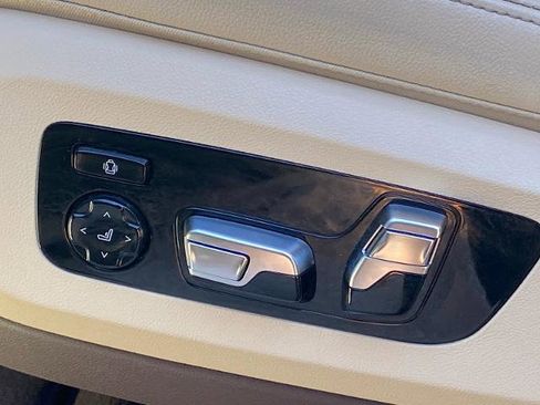 Used 2019 BMW X5 xDrive40i w/ Executive Package image 13