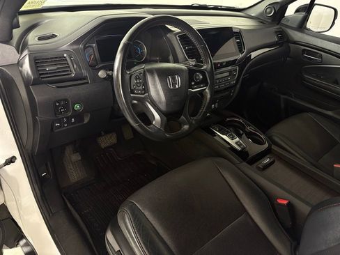 Used 2021 Honda Pilot Black Edition image 17