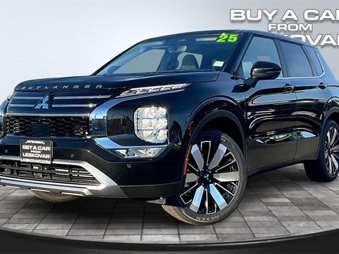 New 2025 Mitsubishi Outlander SE image 2