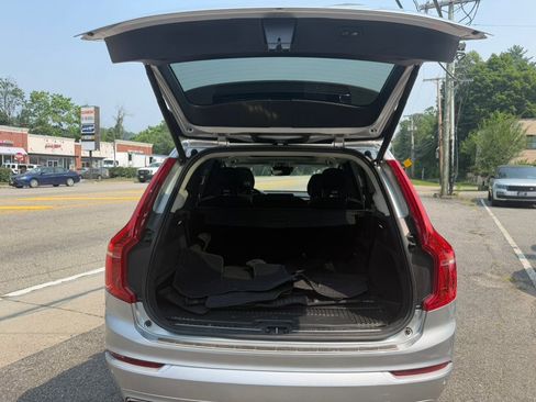 Used 2016 Volvo XC90 T6 Momentum w/ Momentum Plus Package AWD/4WD image 8